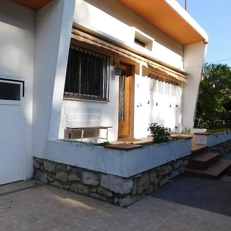 Charming 2-bedroom 'miami' With Parking Antibes