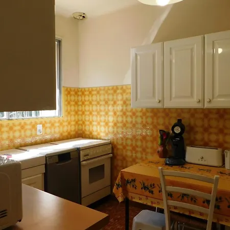 Вілла Charming 2-bedroom 'miami' With Parking *