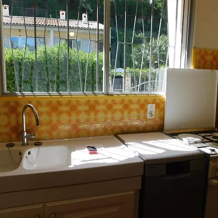 Βίλα Charming 2-bedroom 'miami' With Parking