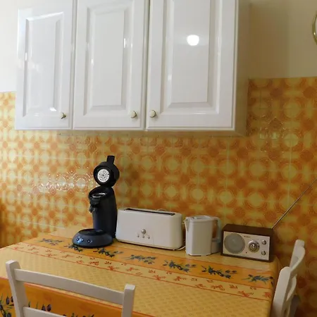 Βίλα Charming 2-bedroom 'miami' With Parking
